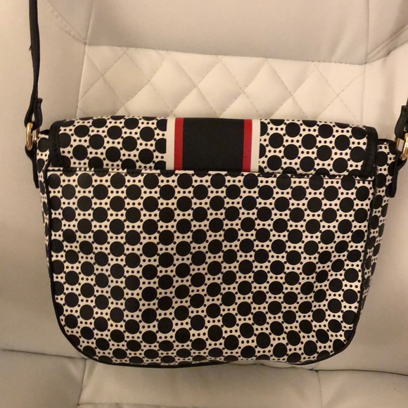 C Wonder Designer Navy Leather Crossbody Purse - Picture 5 of 7